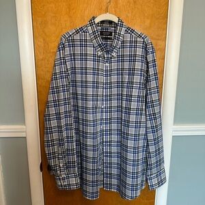 Men’s Plaid button down shirt